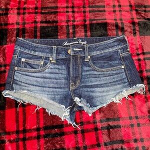 NAVY AMERICAN EAGLE DENIM SHORTS